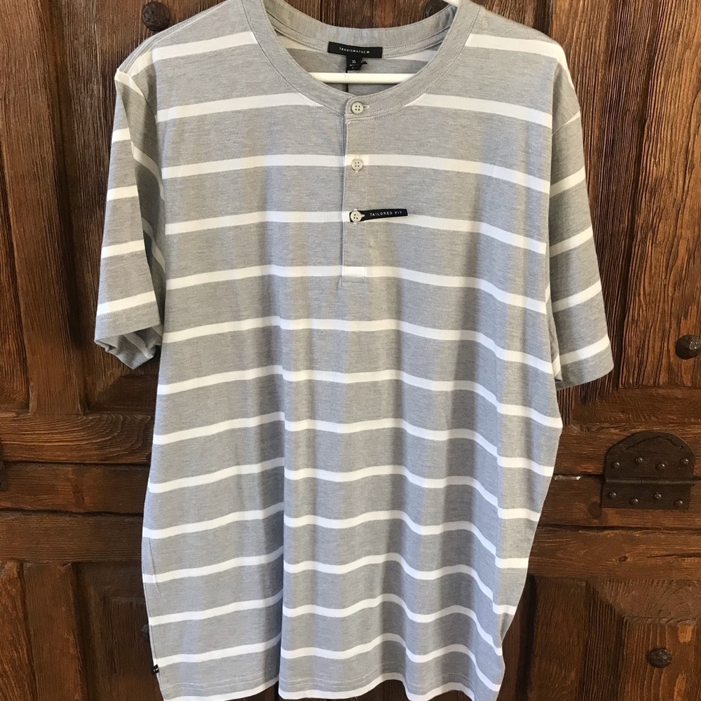 Travis Mathew Gray And White Henley XL